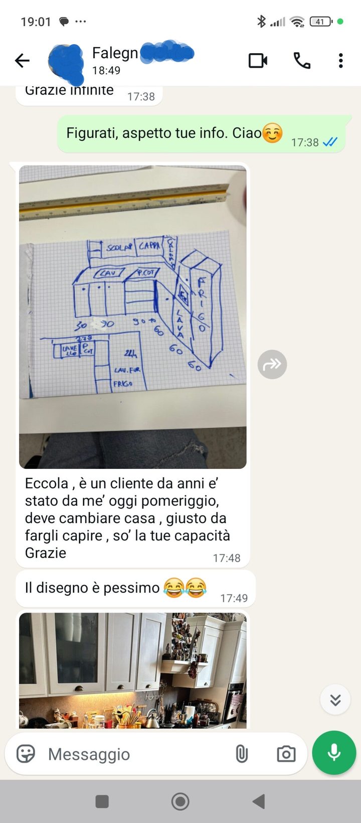 Conversazione WhatsApp con un falegname: foto della cucina e richiesta